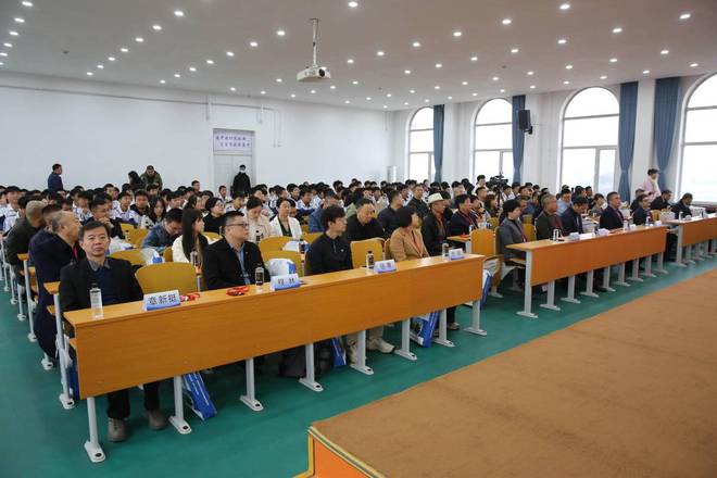 讨会在盛京成功举办共同探讨行业新趋势!冰球突破正规网站2025房车文旅露营研(图5) 讨会在盛京成功举办共同探讨行业新趋势!冰球突破正规网站2025房车文旅露营研(图5)