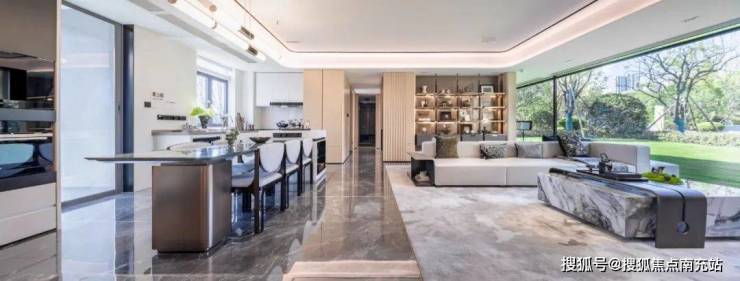 楼盘详情 户型解析 优惠政策 区域价值冰球突破成都「中交凤栖首府」售楼部电话(图2)