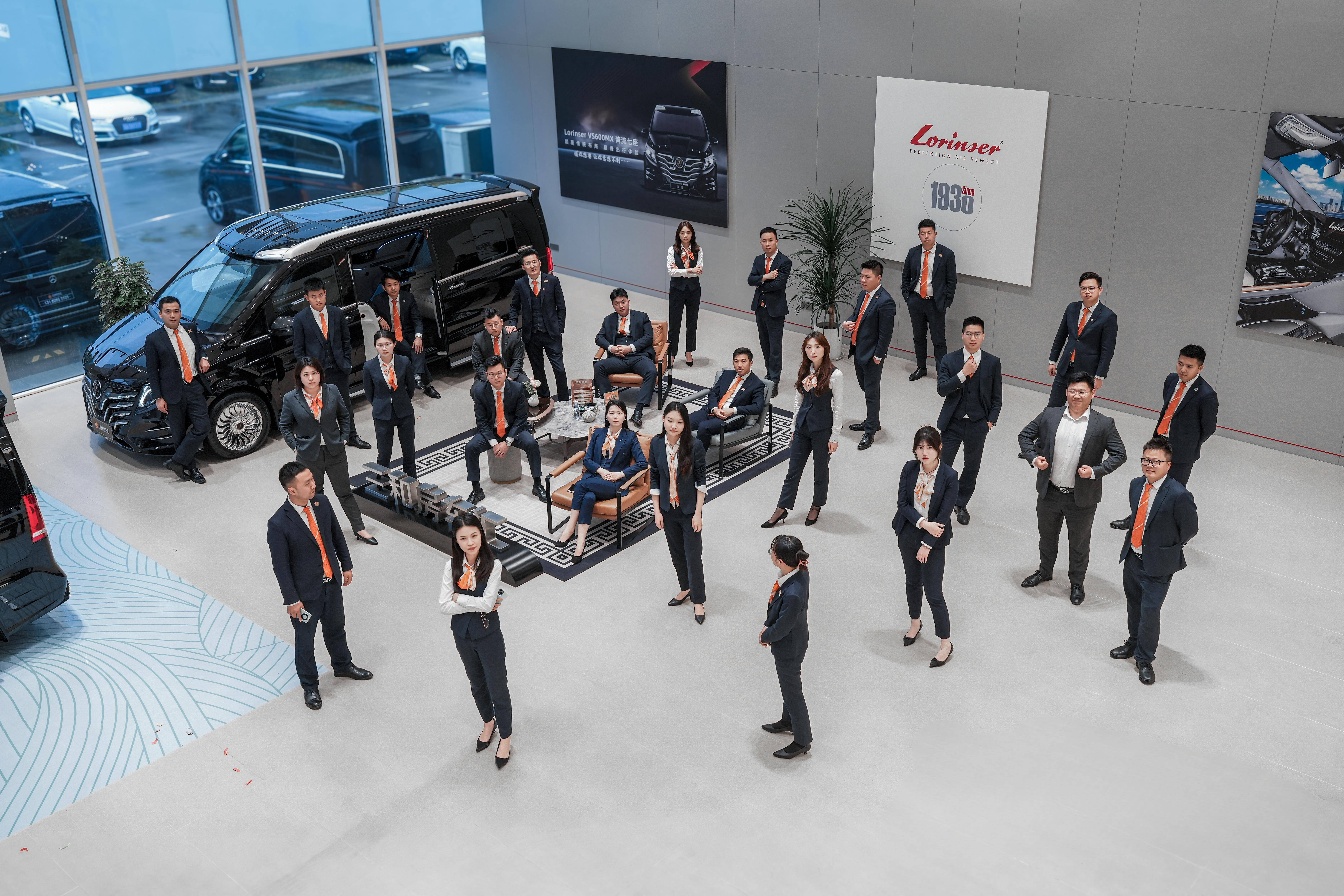 务车改装门店推荐：中马房车汇引领出行新体验冰球突破游戏网站丰田海狮商务车定制与奔